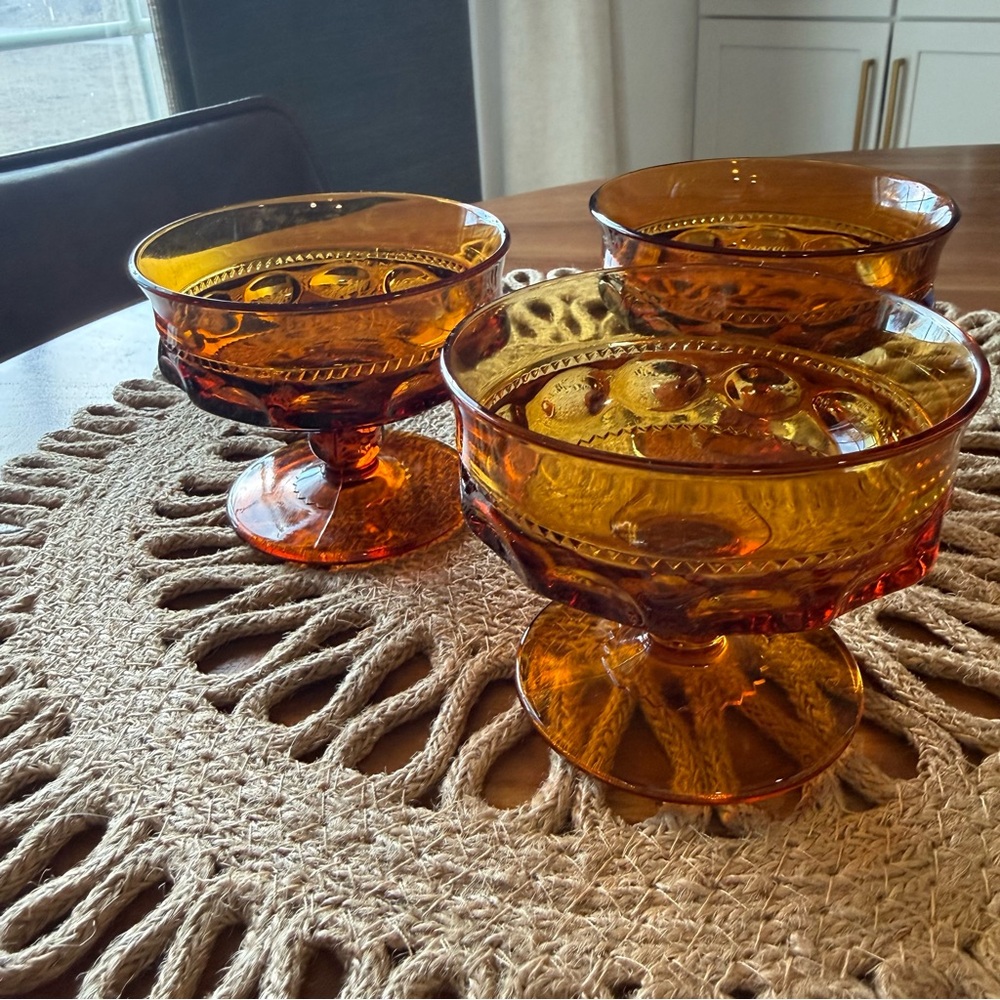 Amber vintage Glass Goblet Set - Picture 9 of 10